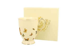 Elegancki kubek porcelanowy ecru Motylki 400 ml