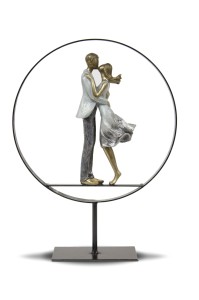 Figurka zakochani para młodzi ona i on prezent