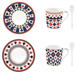 Zestaw 2 filiżanek dla dwojga porcelanowe ze spodkiem i łyżeczką motyw kart