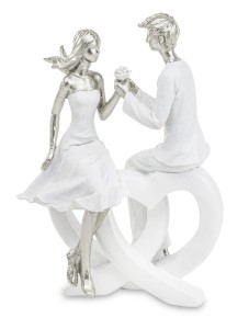 Figurka Para zakochani DEKORACJA zakochanych wręcza róże serca love prezent
