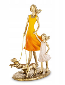 Figurka Mama z córka Matka z dzieckiem spacerują z psami spacer miłość