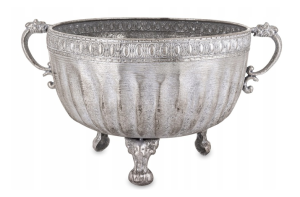 Osłonka Srebrna Metalowa z Rączkami i Nóżkami – Elegancka Dekoracja Ozdoba