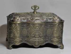 Złota szkatułka 466-8173